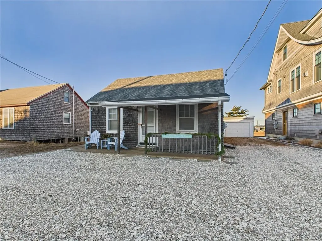 1140 Succotash Road Narragansett RI 02879