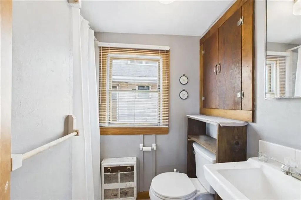 1140 Succotash Road Narragansett RI 02879