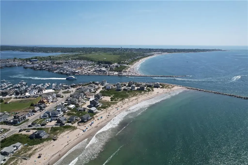 1140 Succotash Road Narragansett RI 02879