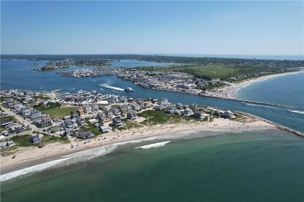 1140 Succotash Road Narragansett RI 02879