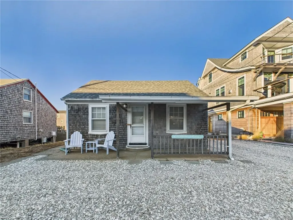 1140 Succotash Road Narragansett RI 02879