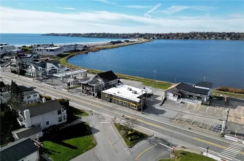 116 124 Aquidneck Avenue Middletown RI 02842