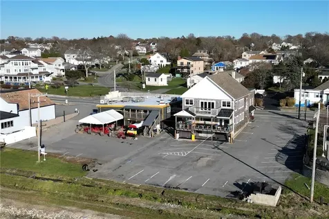 116 124 Aquidneck Avenue Middletown RI 02842