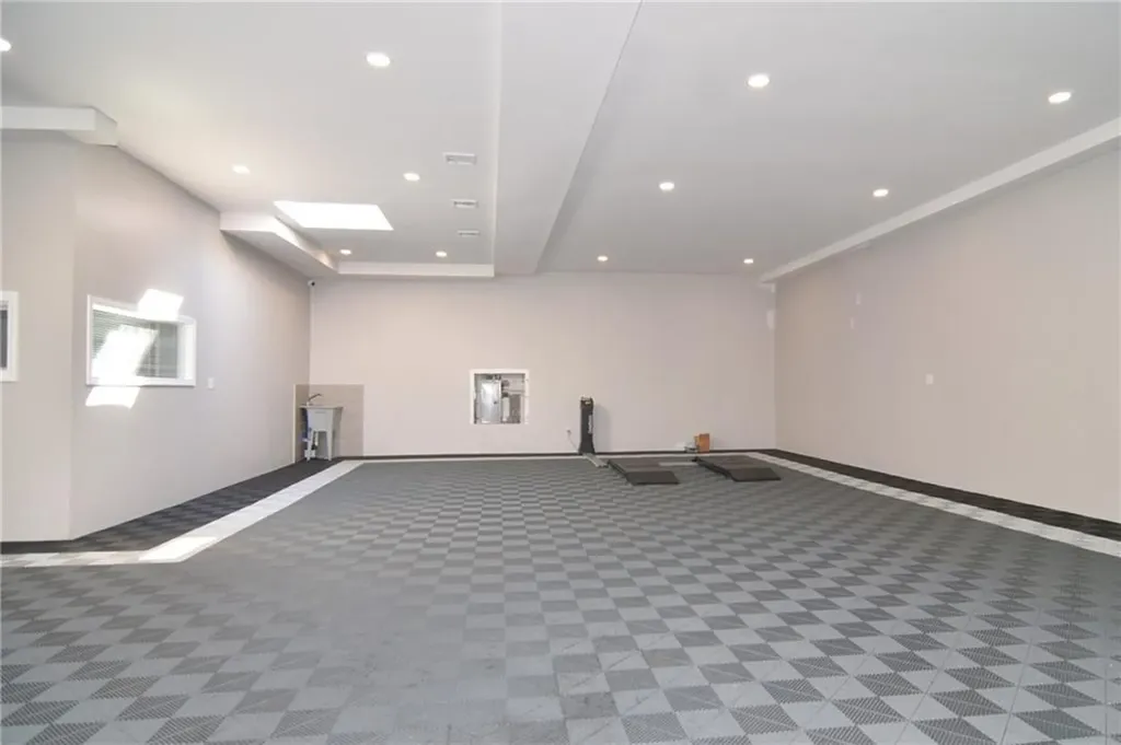 1361 Mineral Spring Avenue North Providence RI 02904