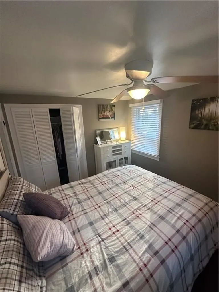 16 Smith Street Bristol RI 02890