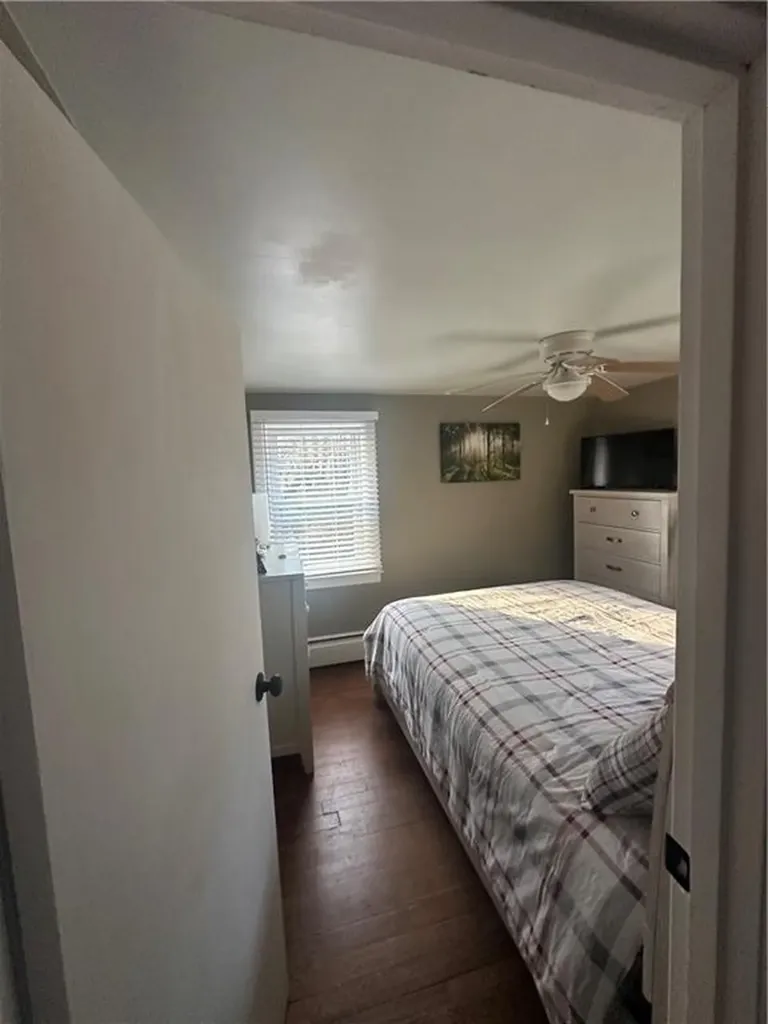 16 Smith Street Bristol RI 02890