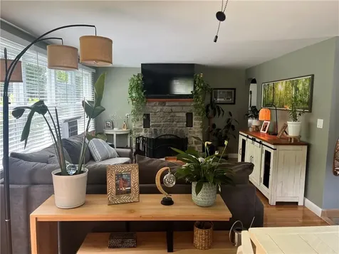 16 Smith Street Bristol RI 02890