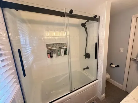 16 Smith Street Bristol RI 02890