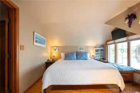 22 Harrison Street Bristol RI 02809