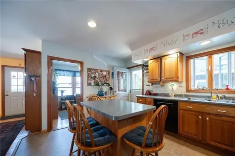 22 Harrison Street Bristol RI 02809