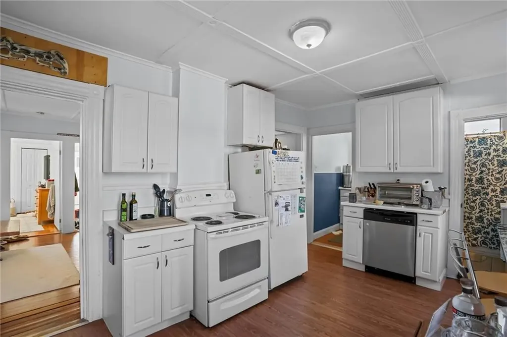 26 Atlantic Street Newport RI 02840