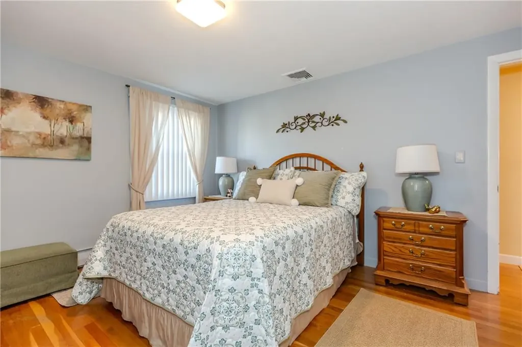 17 Woodview Drive Cranston RI 02920