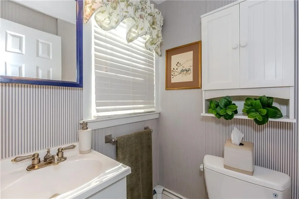 17 Woodview Drive Cranston RI 02920