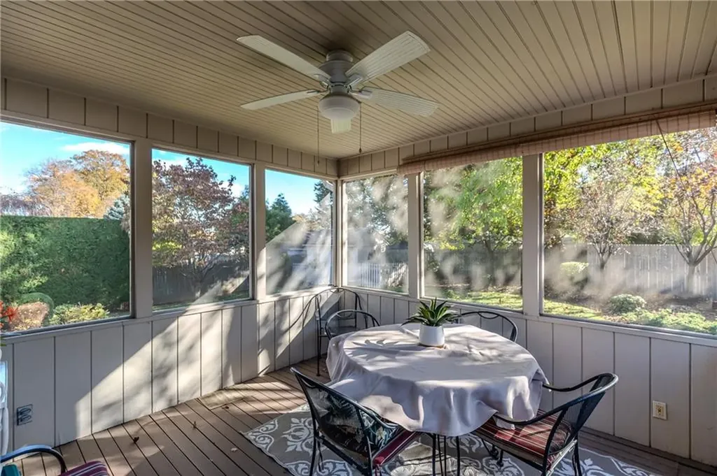 17 Woodview Drive Cranston RI 02920