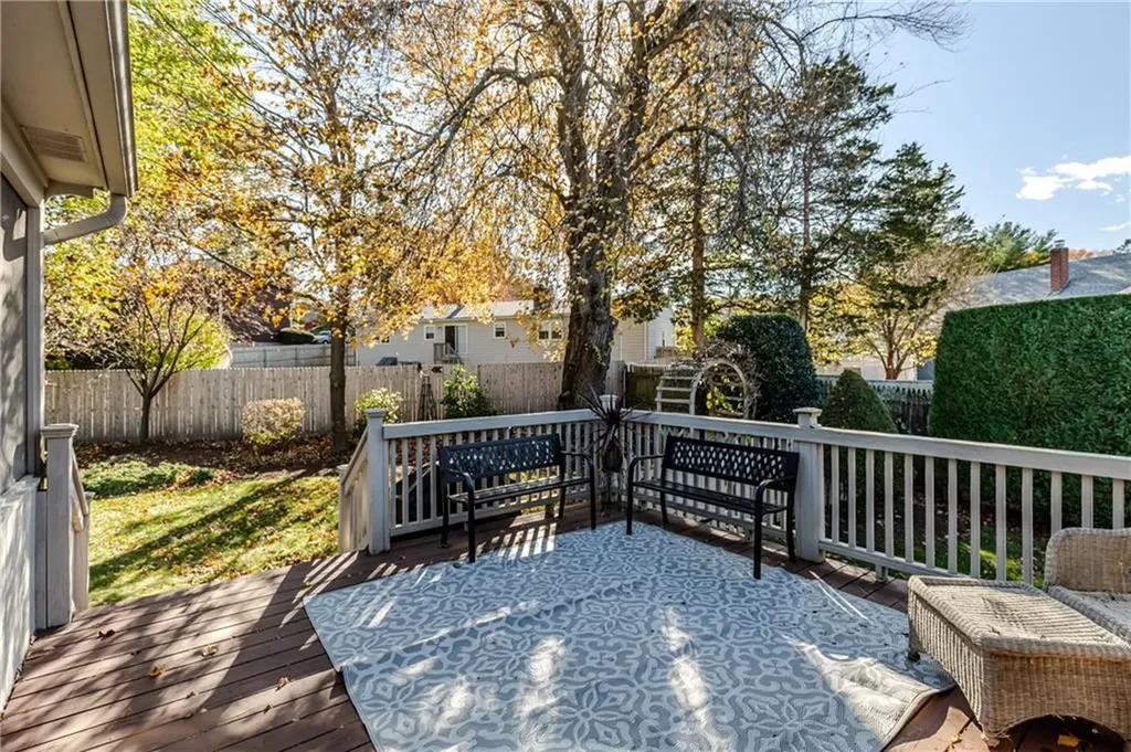 17 Woodview Drive Cranston RI 02920