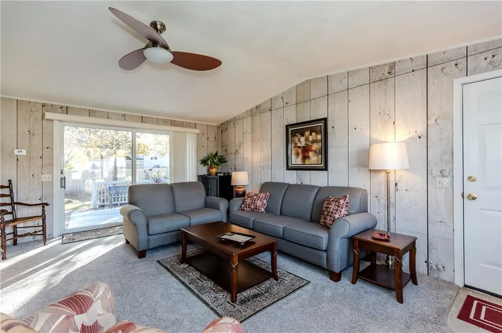 17 Woodview Drive Cranston RI 02920