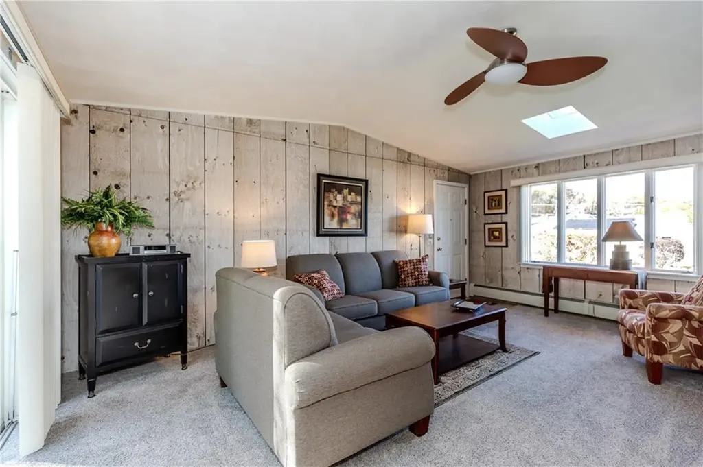 17 Woodview Drive Cranston RI 02920