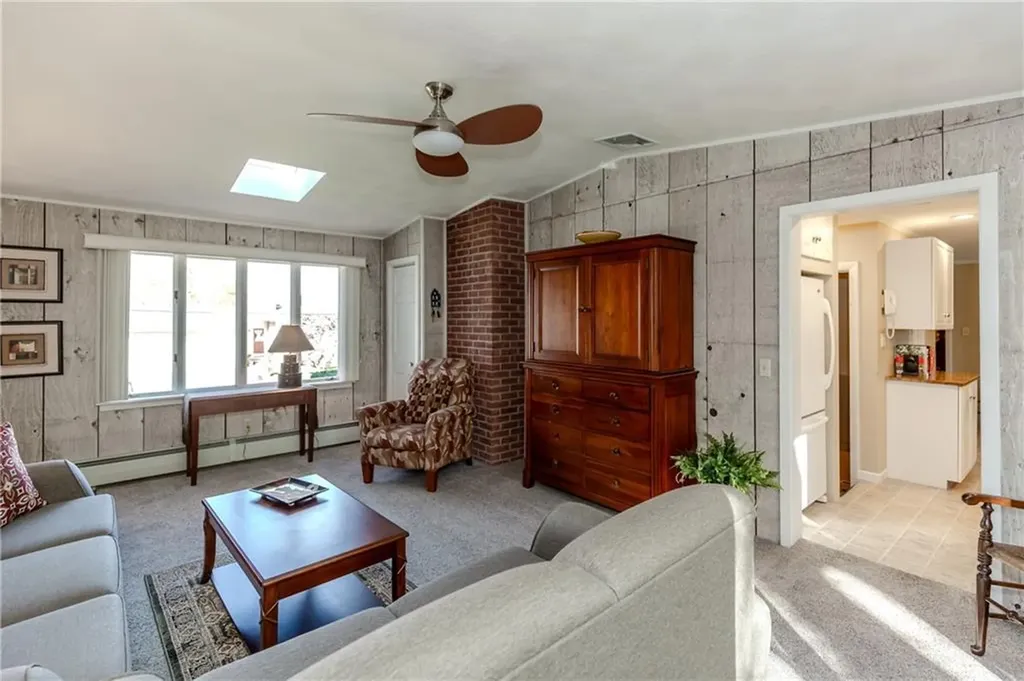 17 Woodview Drive Cranston RI 02920