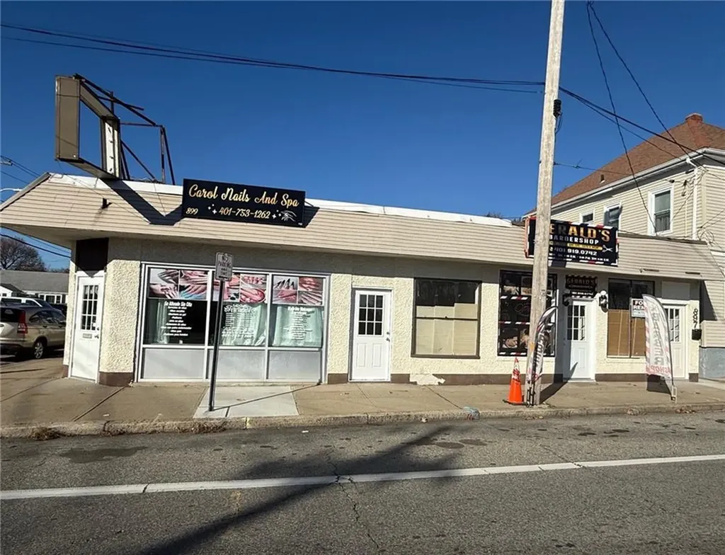 899 Cranston Street Cranston RI 02920