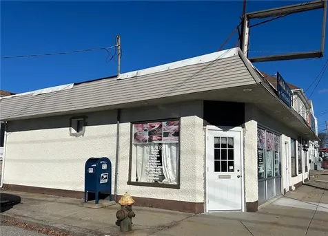 899 Cranston Street Cranston RI 02920