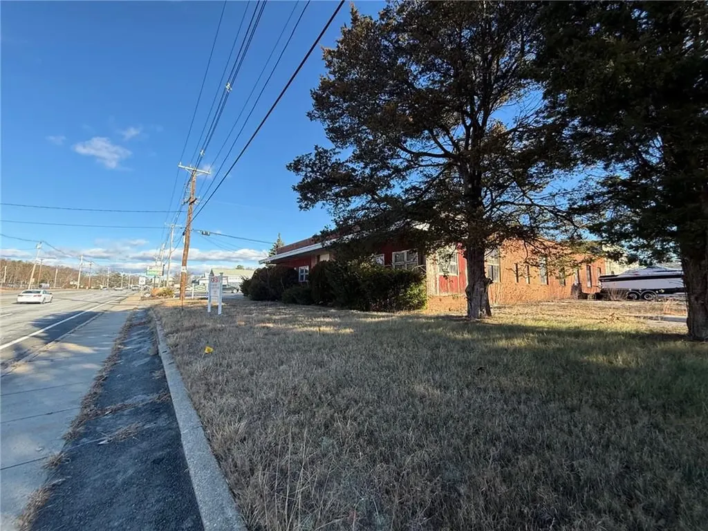 5810 Post Road Warwick RI 02818