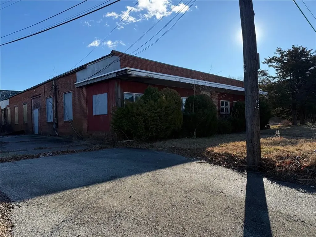 5810 Post Road Warwick RI 02818