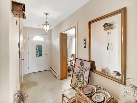 89 North Court Tiverton RI 02878