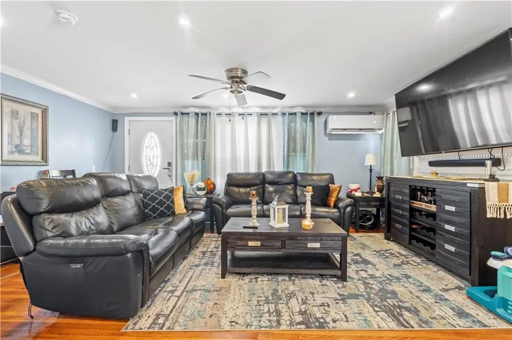 236 Gallatin Street Providence RI 02907