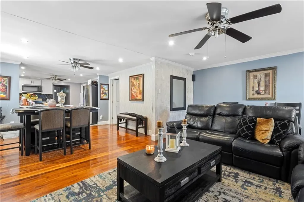 236 Gallatin Street Providence RI 02907