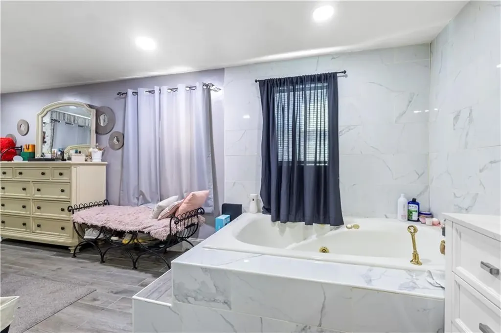 236 Gallatin Street Providence RI 02907