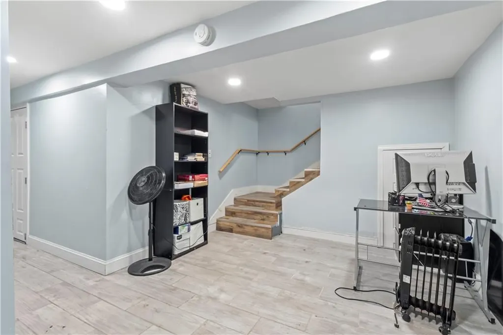 236 Gallatin Street Providence RI 02907