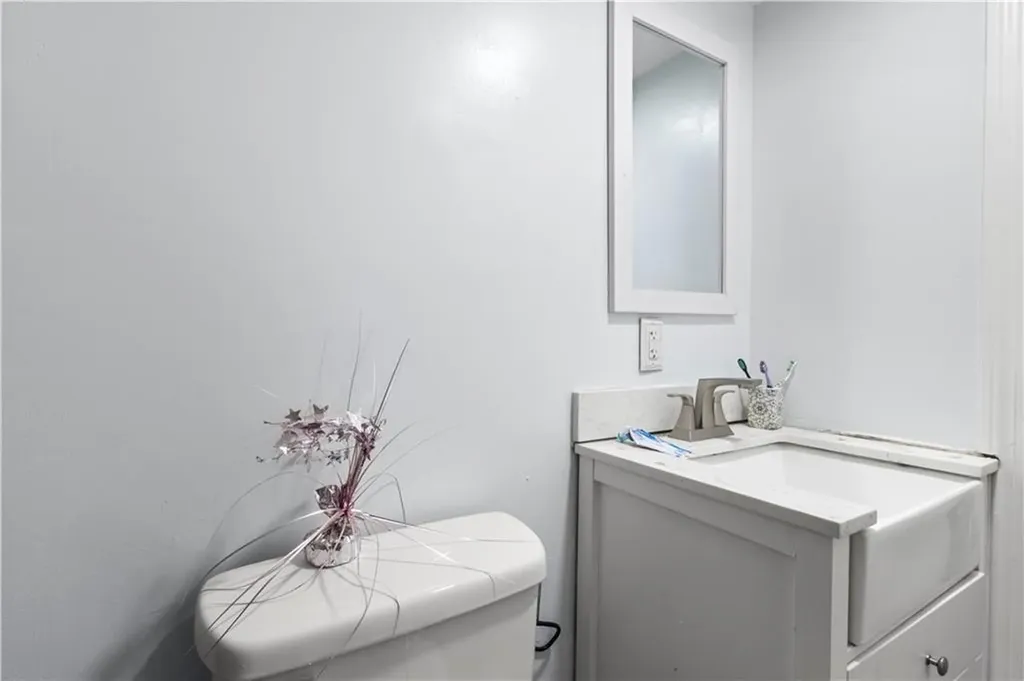 236 Gallatin Street Providence RI 02907