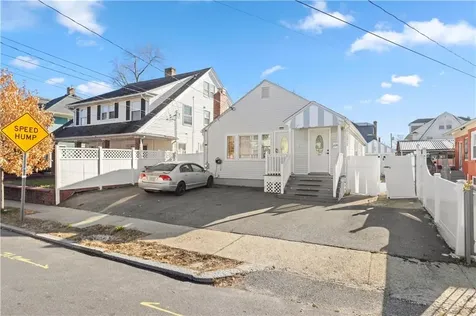 236 Gallatin Street Providence RI 02907