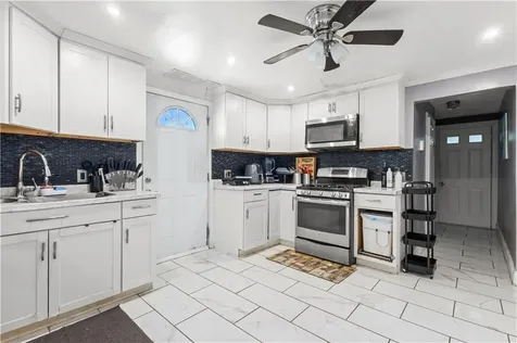 236 Gallatin Street Providence RI 02907