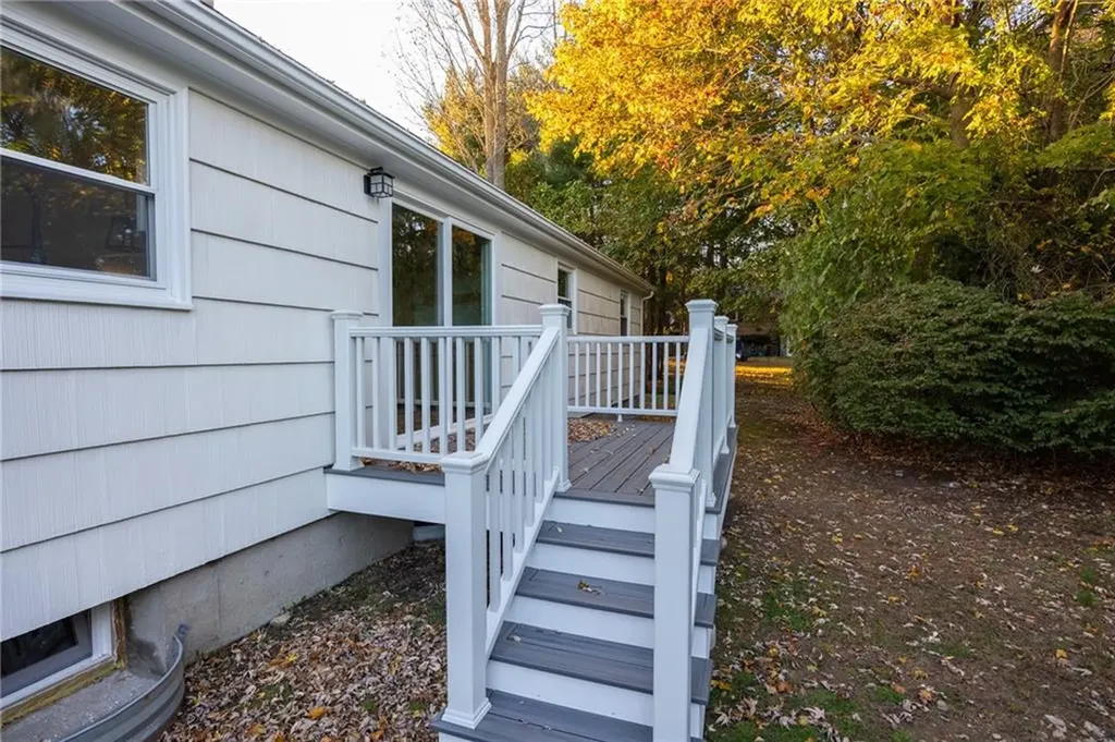 199 First Avenue East Greenwich RI 02818