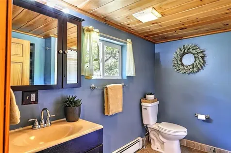 10 Narrow Lane Charlestown RI 02813