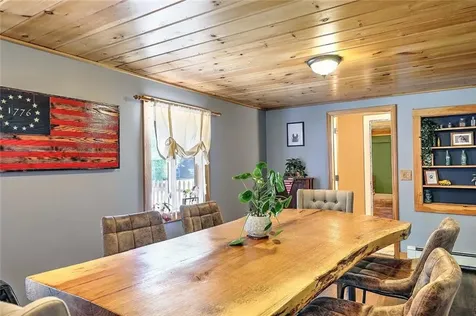 10 Narrow Lane Charlestown RI 02813