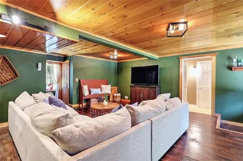 10 Narrow Lane Charlestown RI 02813