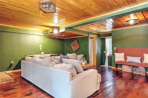 10 Narrow Lane Charlestown RI 02813