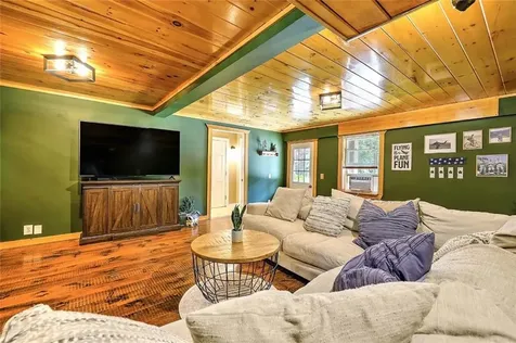 10 Narrow Lane Charlestown RI 02813