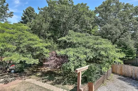 10 Narrow Lane Charlestown RI 02813