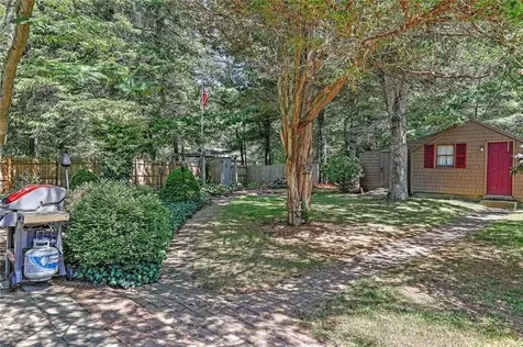 10 Narrow Lane Charlestown RI 02813