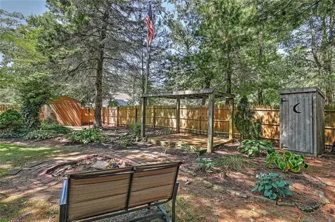 10 Narrow Lane Charlestown RI 02813