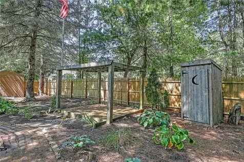 10 Narrow Lane Charlestown RI 02813