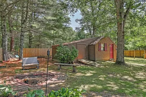 10 Narrow Lane Charlestown RI 02813