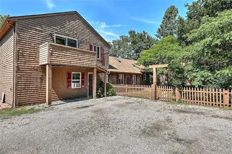 10 Narrow Lane Charlestown RI 02813