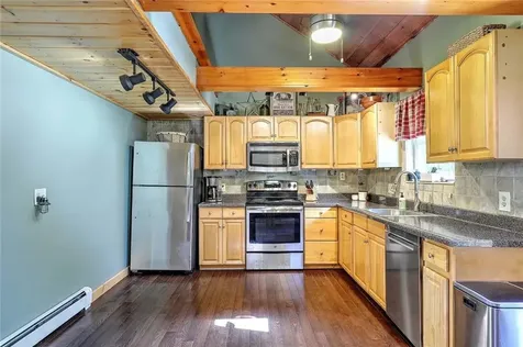 10 Narrow Lane Charlestown RI 02813