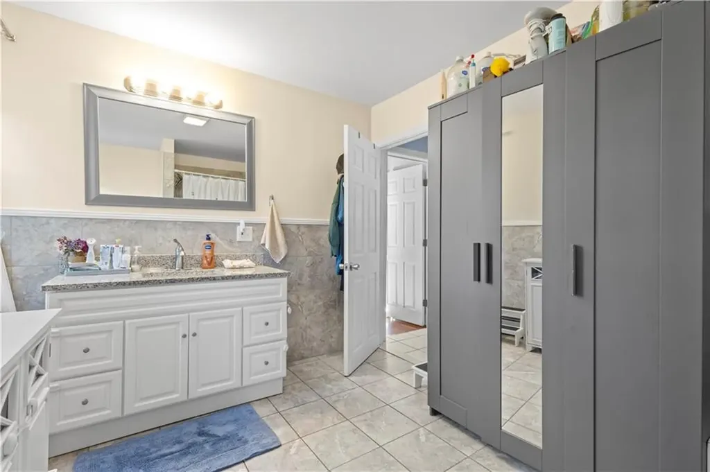 136 Windmill Street Pawtucket RI 02860