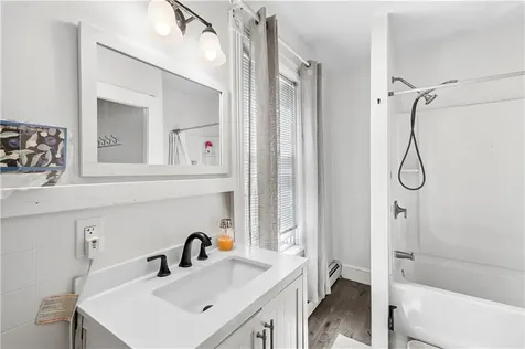 574 Central Avenue Pawtucket RI 02861