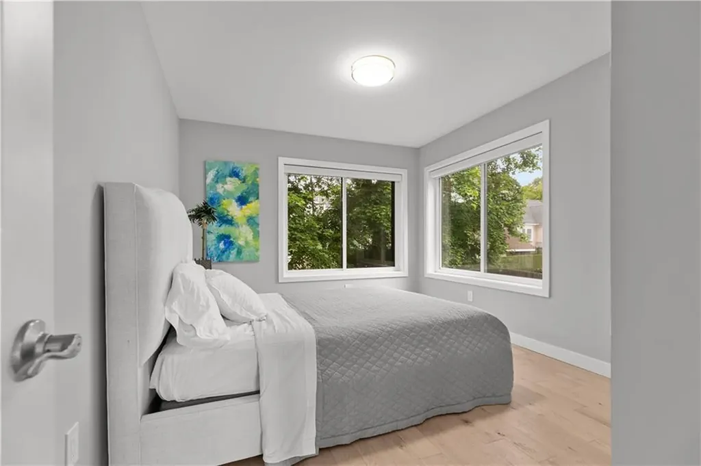 27 Weatherly Avenue Newport RI 02840